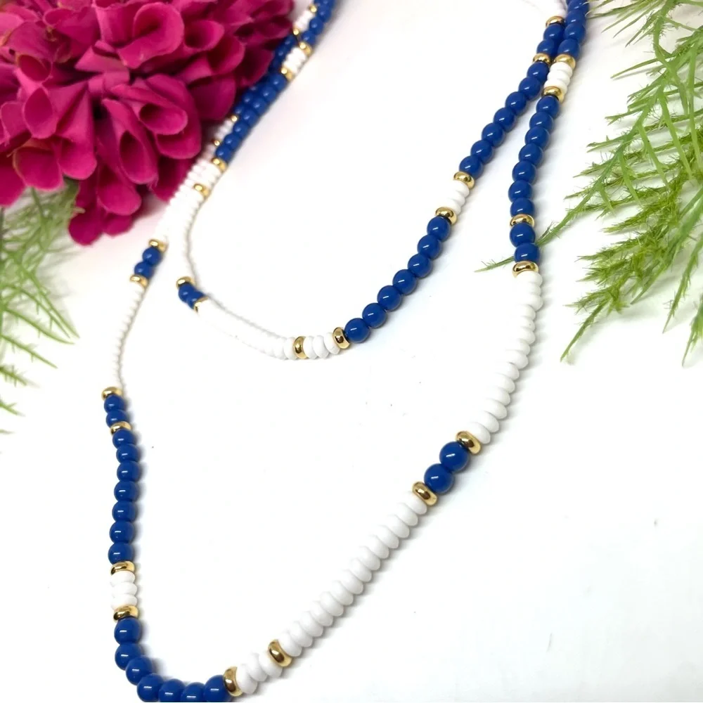 VINTAGE⚜️MONET RETRO Blue & White Acrylic Beaded Necklace